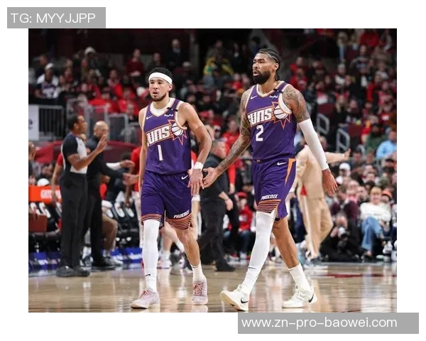 理查兹称赞马杜埃凯与本怀特右路默契配合展现全新风貌